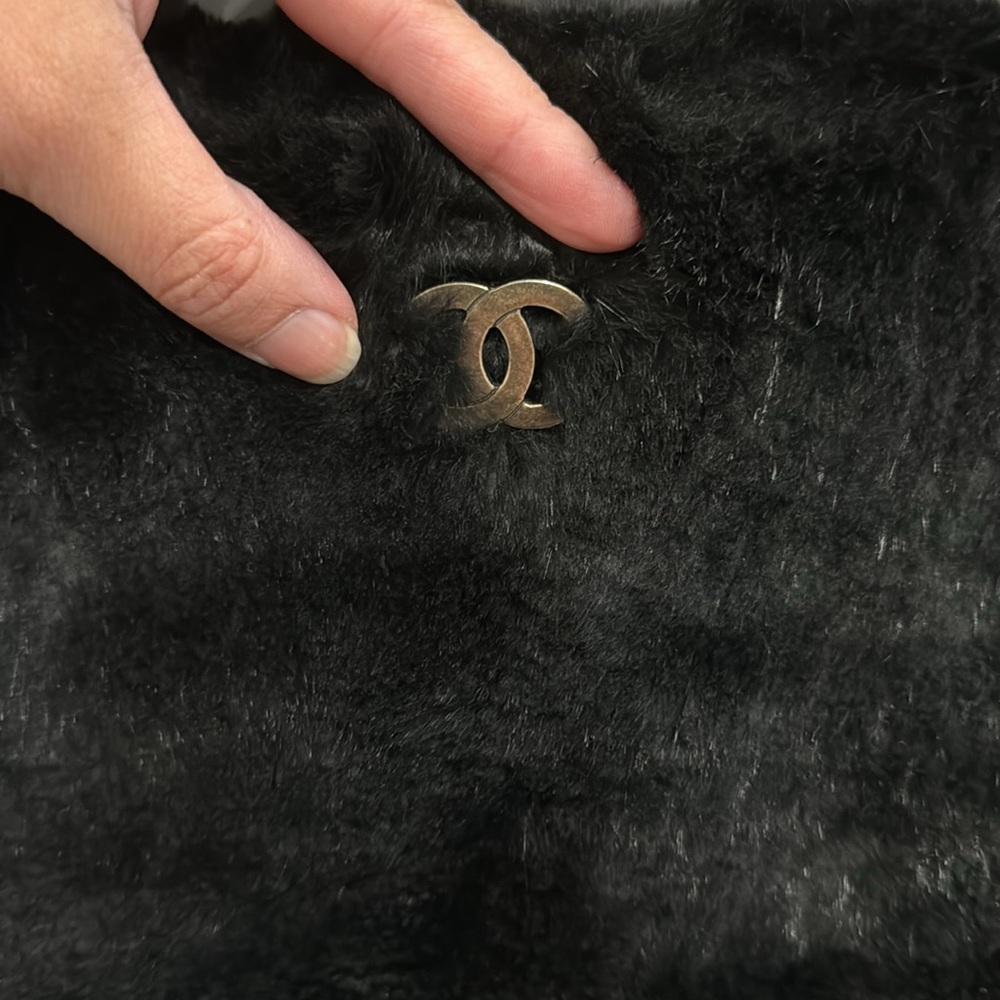 Chanel fur bag - Picture 2 of 7